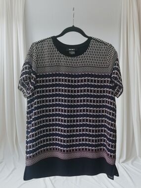 DKNY Black and White Geometric Print Short Sleeve Blouse